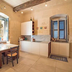 Charming Maisonette In Appartamento La Valletta